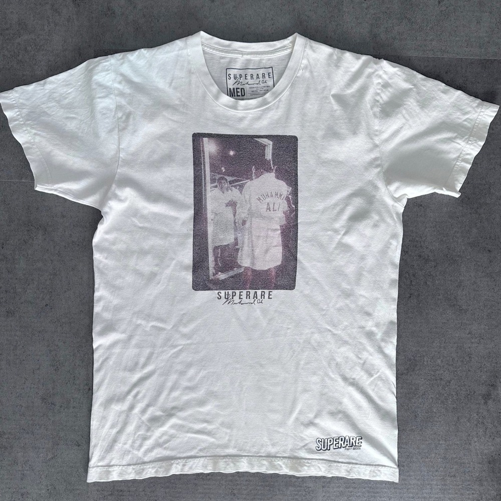 Superare Muhammad Ali White Graphic T-Shirt SZ Medium Too Fast Too Smart Pretty
